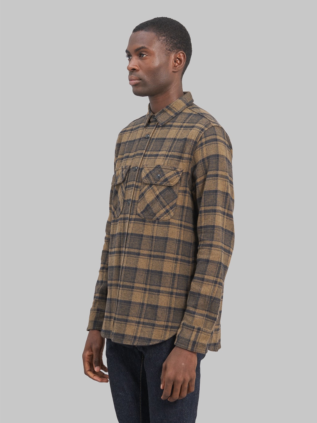 Fob Factory F3497 Nel Check Work flannel Shirt Brown model side look