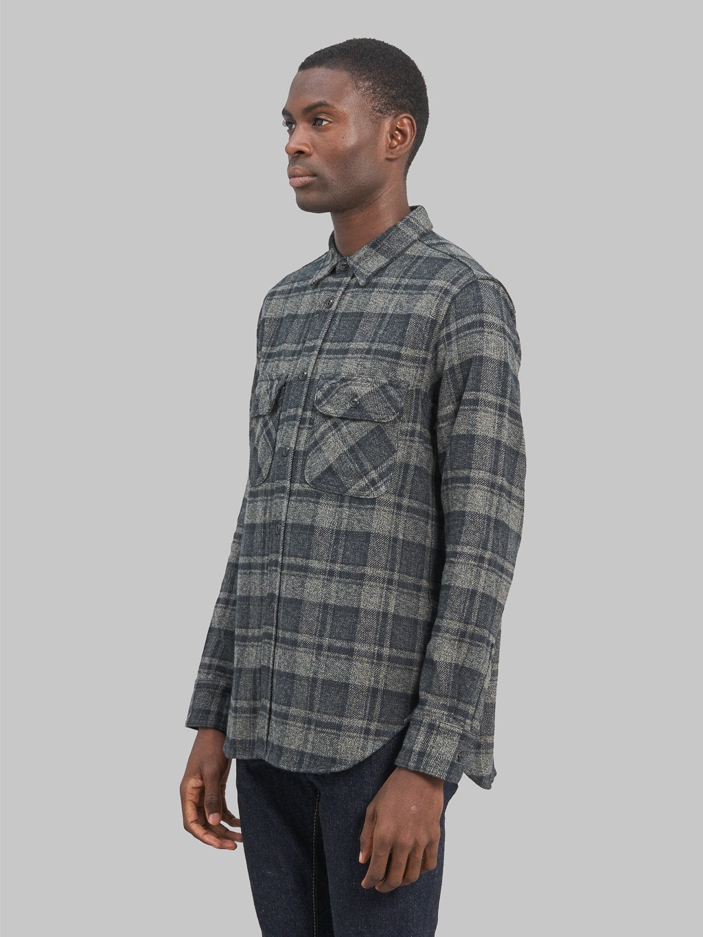 Fob Factory F3497 Nel Check Work flannel Shirt grey model side fit