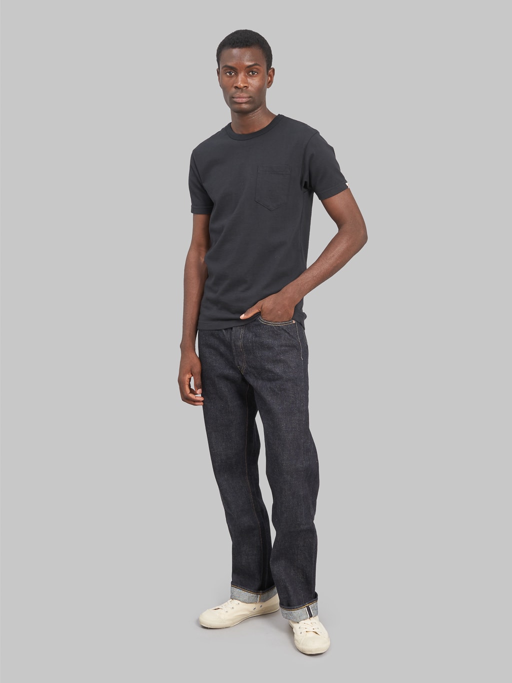 Fullcount 1101XXW  regular Straight selvedge Jeans model front look