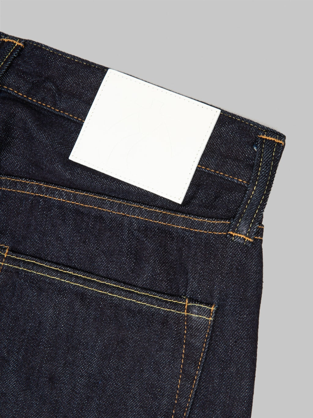 Momotaro MXJE13035S 11oz 200 Lightweight Tapered selvedge Jeans leather patch