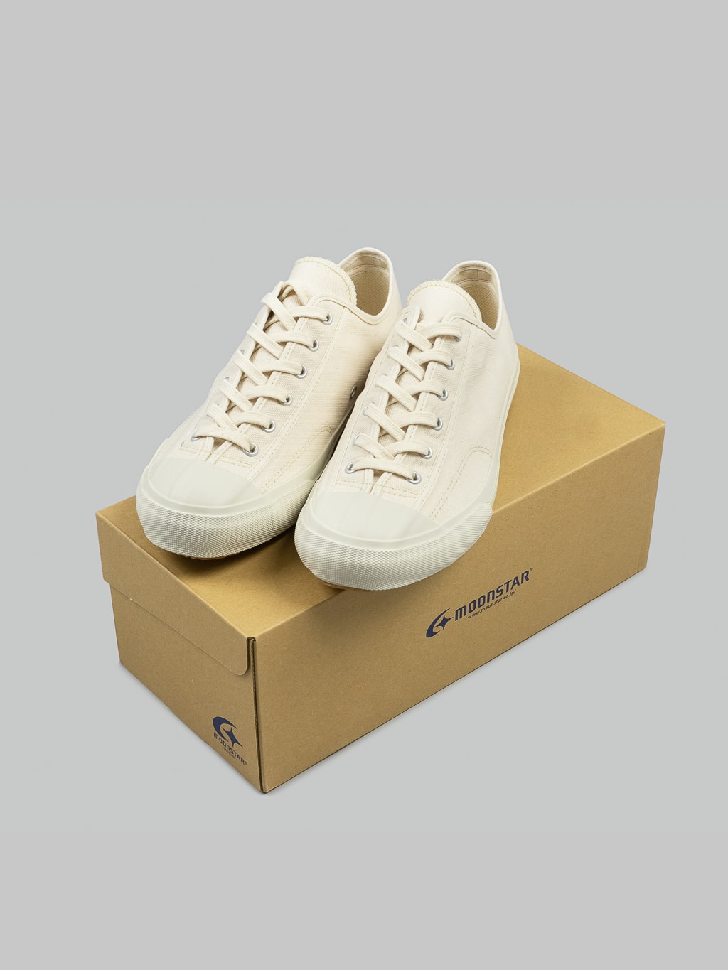 Moonstar Gym Classic White Sneakers box