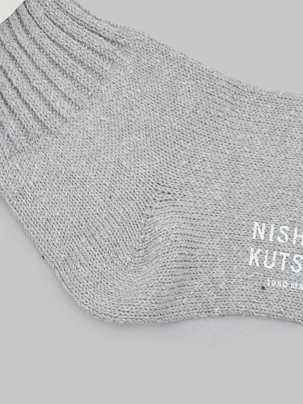 Nishiguchi Kutsushita Silk Cotton Socks Light Grey Texture