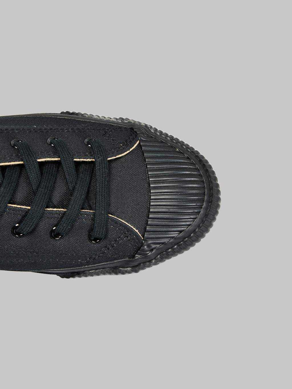 Pras shellcap low sneakers kuro black reinforced toe