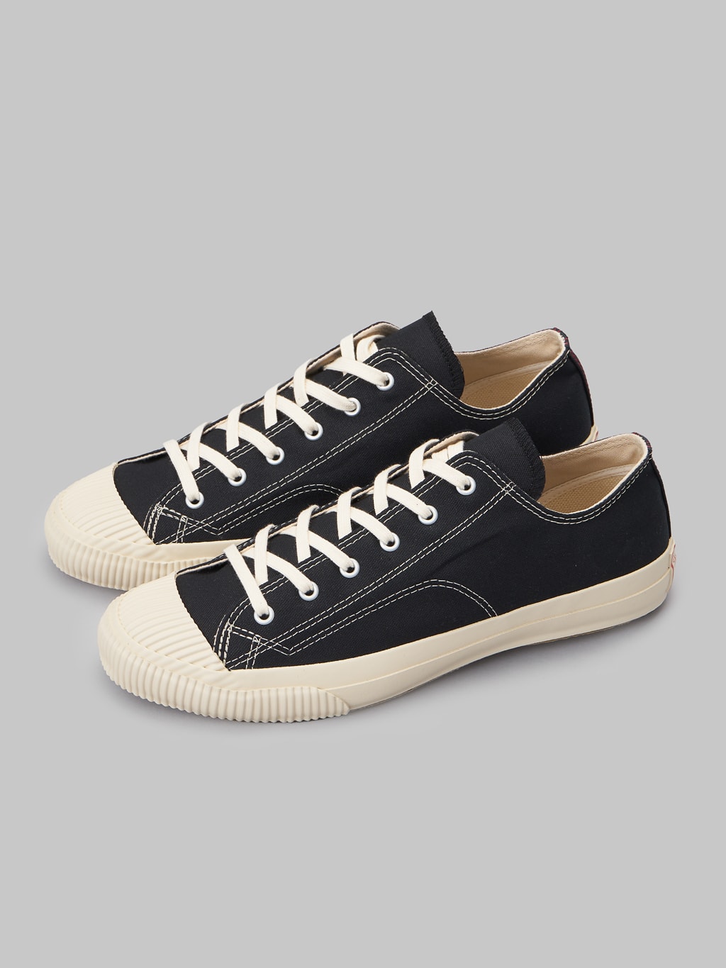Pras shellcap low sneakers kuro off black side view