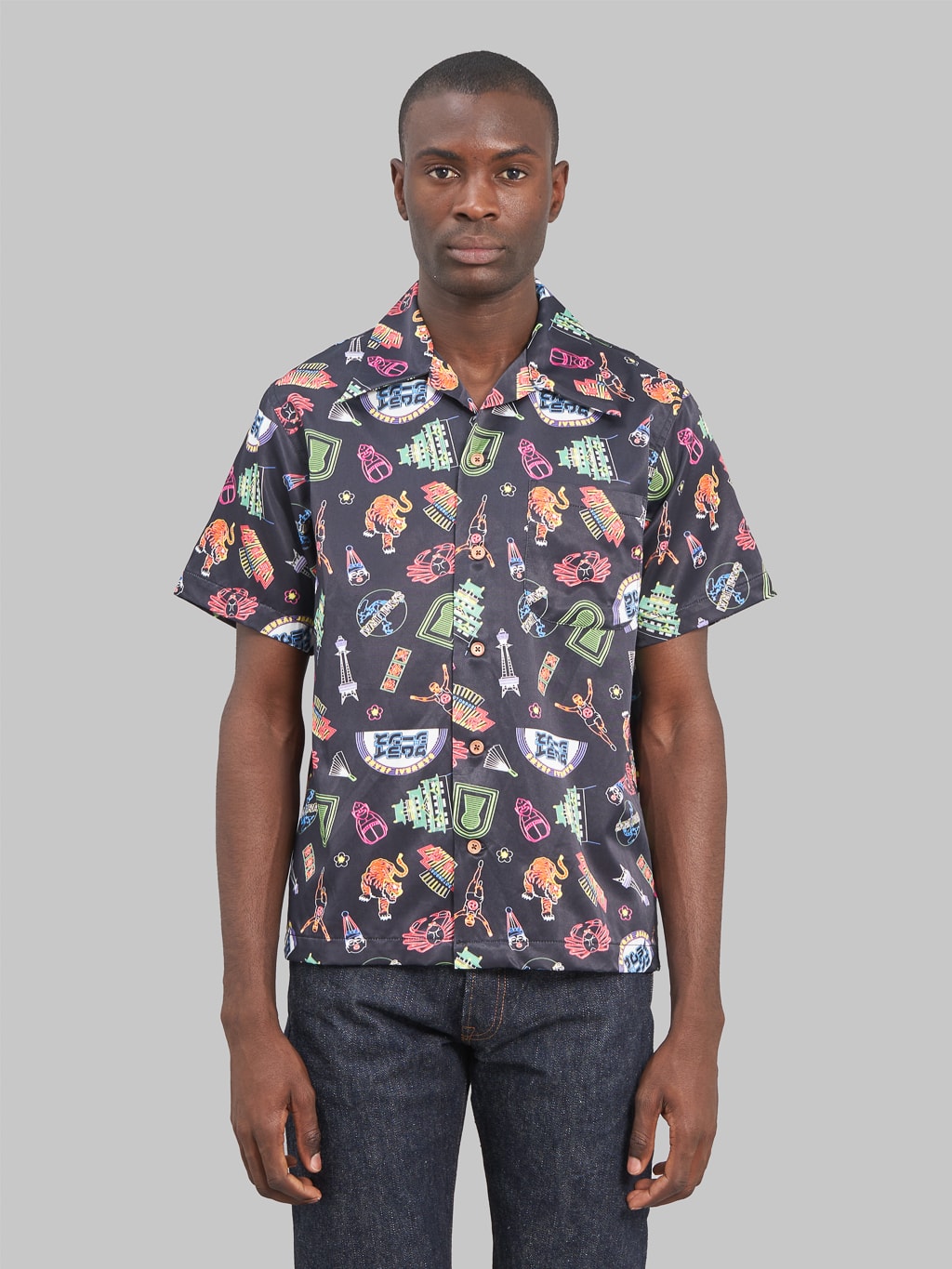 Samurai Jeans hawaiian shirt 25th osaka neon black model front fit