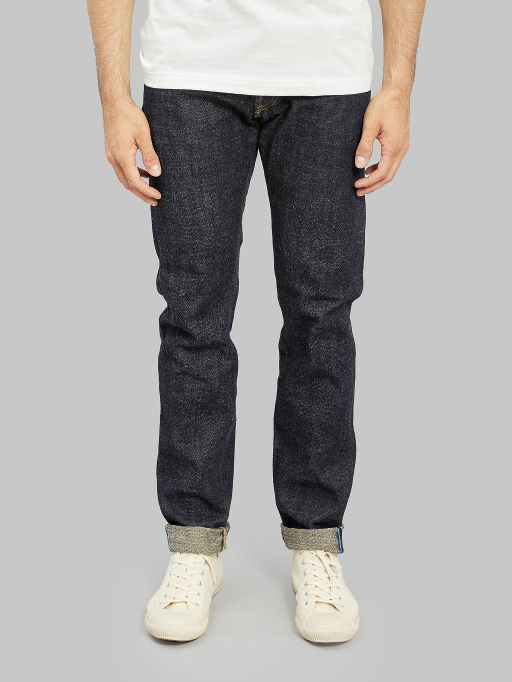 Tanuki Zetto Benkei High Tapered Jeans front fit
