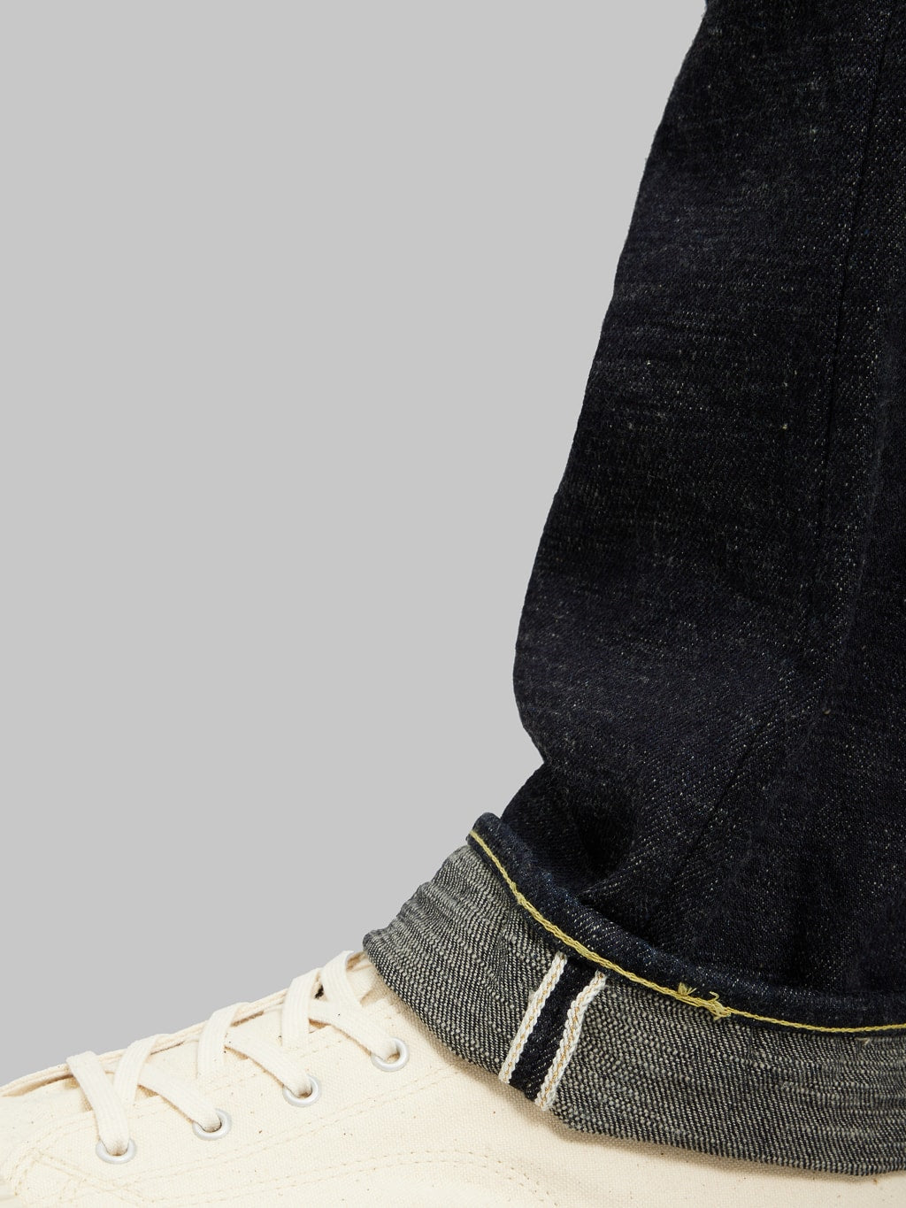 The Strike Gold 5103 Slub Grey Weft regular Straight Jeans selvedge