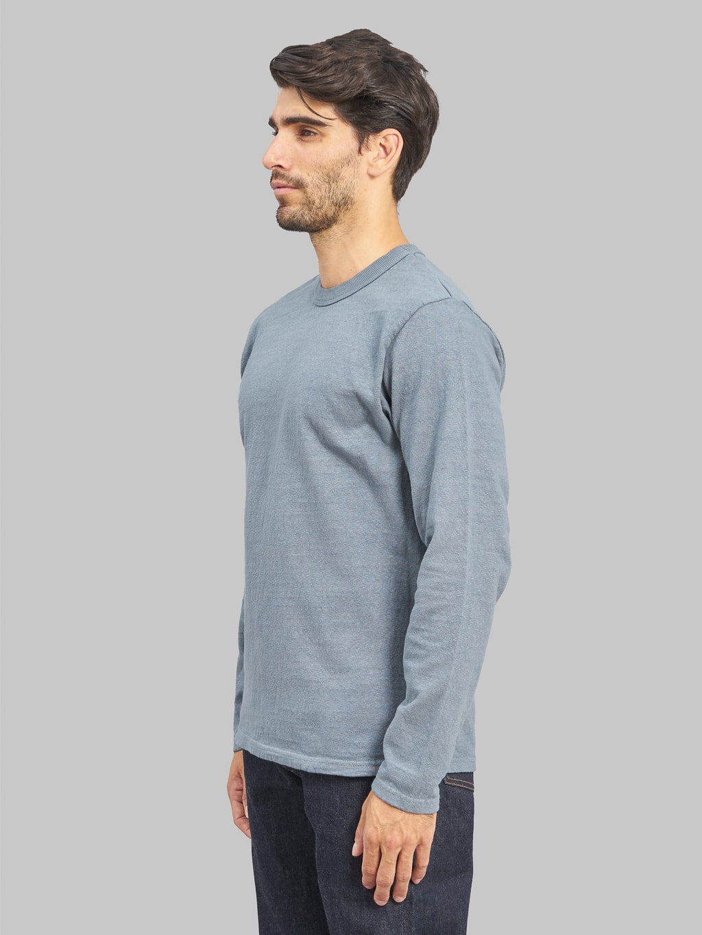 UES No8 Slub Nep long Sleeve TShirt model side fit