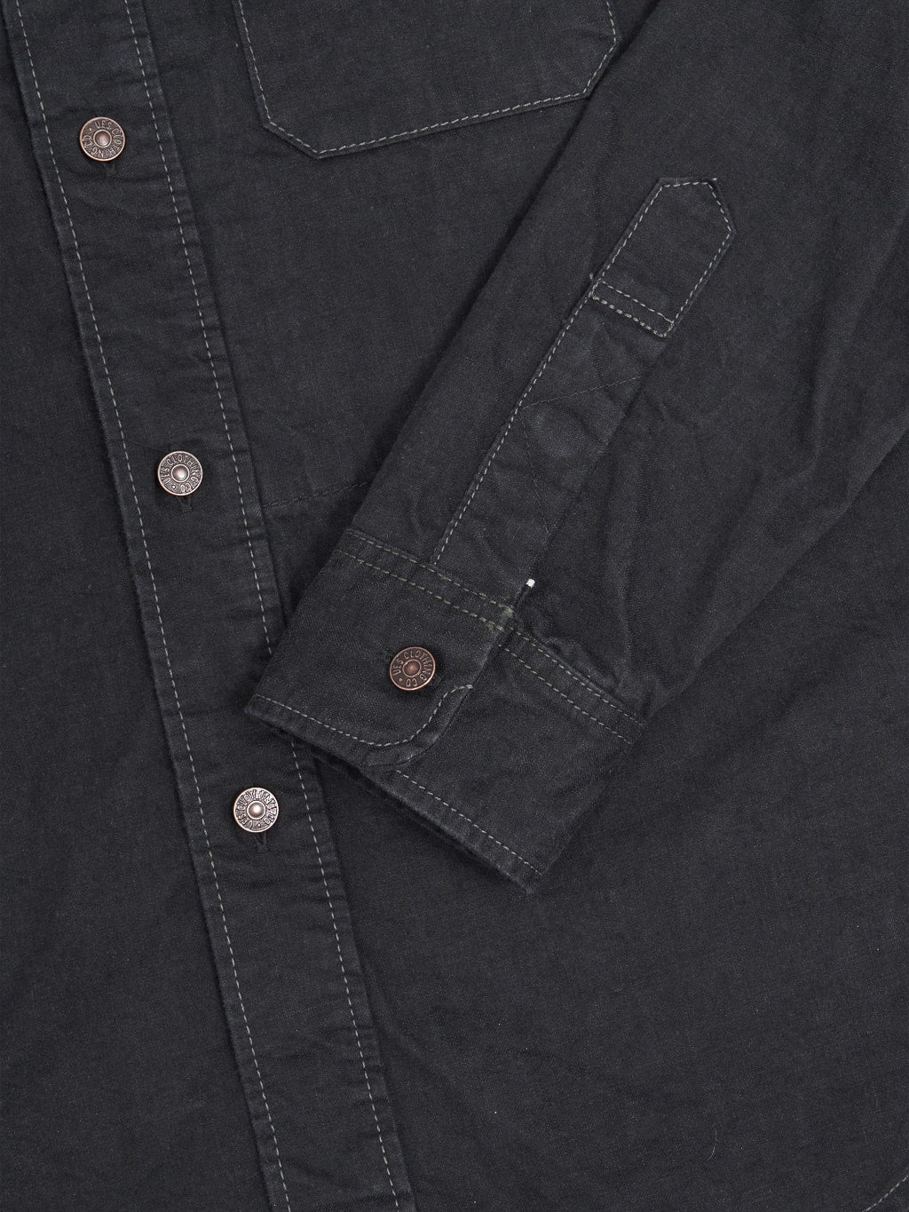 UES traveling shirt black closeup detail