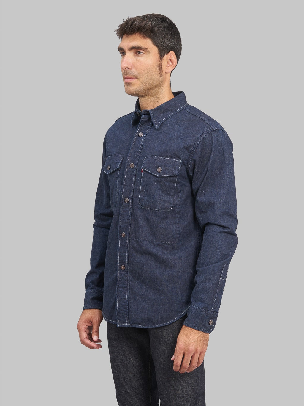 Ues Traveling Shirt Indigo selvedge denim model side fit