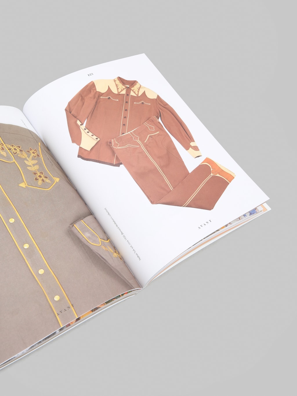 Avant Magazine Issue 5 - An Anthology of Western Wear