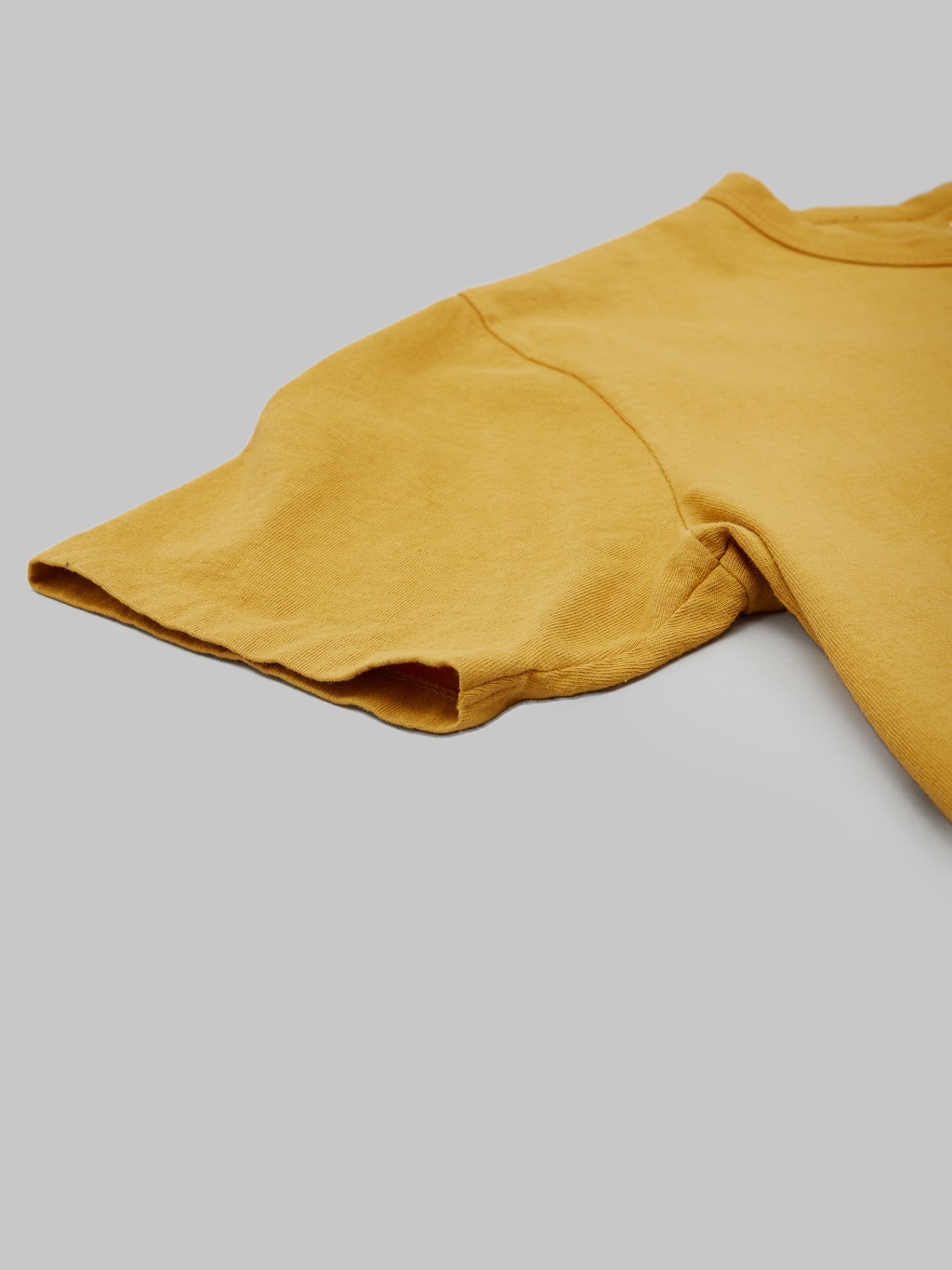 freenote cloth 9 ounce pocket t shirt mustard heavyweight sleeve closeup