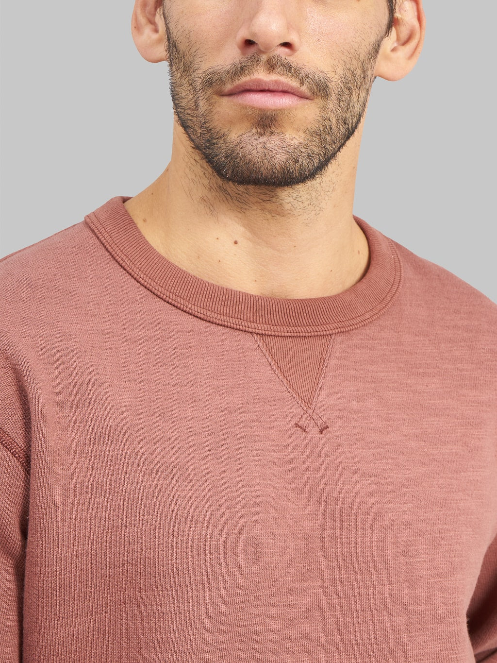 Jackman GG Sweat Crewneck Pale brick chest texture detail