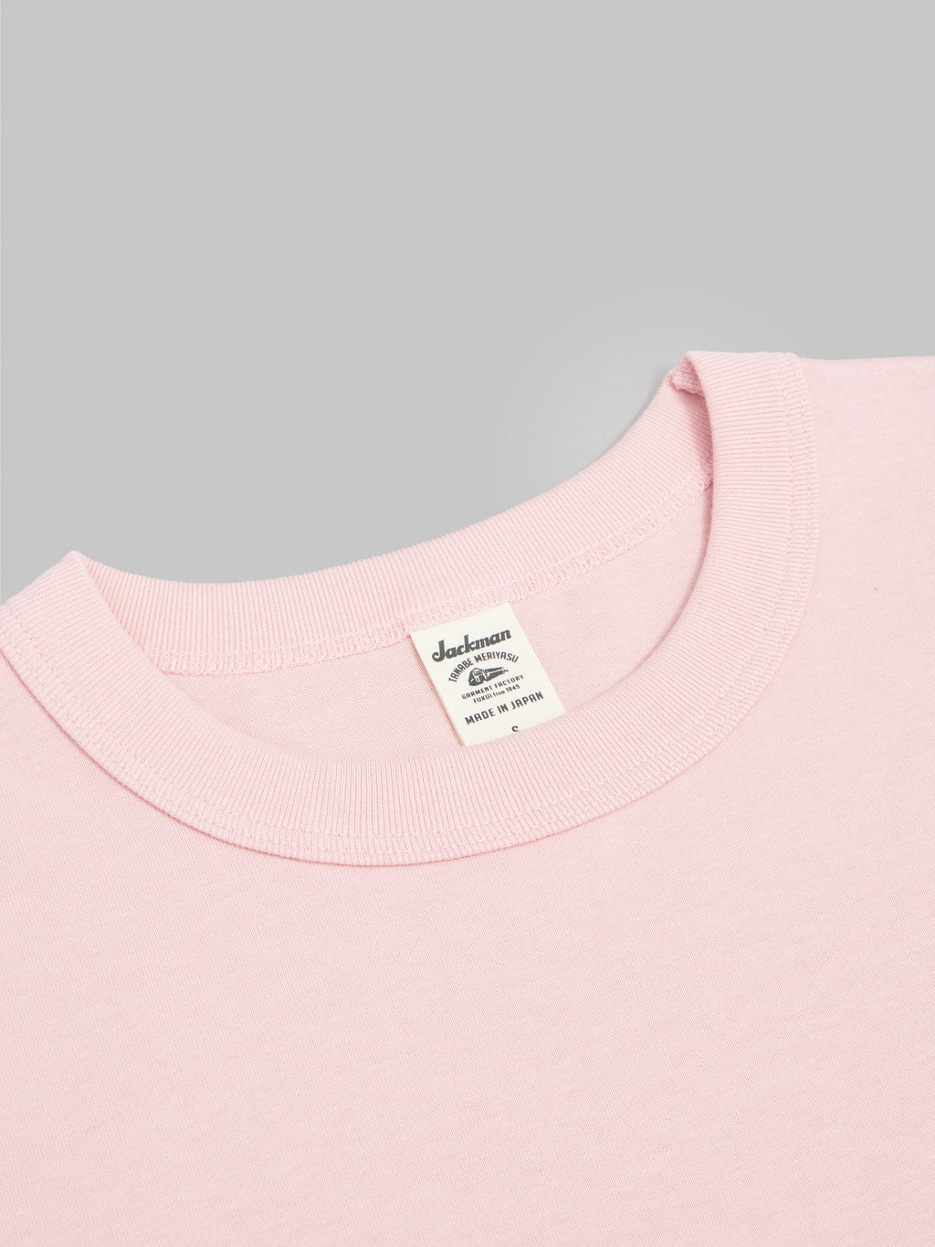 jackman grace tshirt baby pink collar closeup