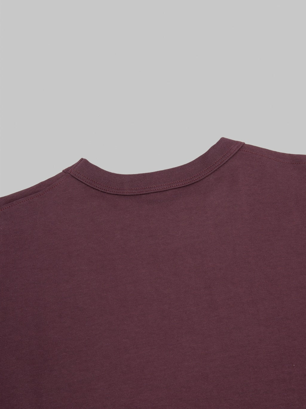 Jackman Grace TShirt Mauve Wine back collar