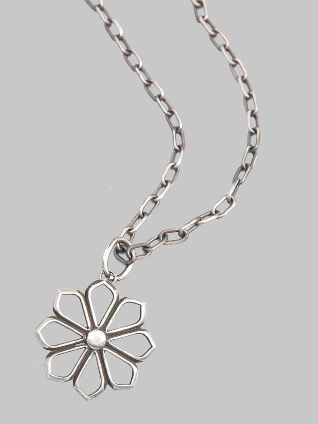 Kobashi Studio 8 Petals Kikumon "Yatsu-Giku Sukashi" Charm Large Silver 925