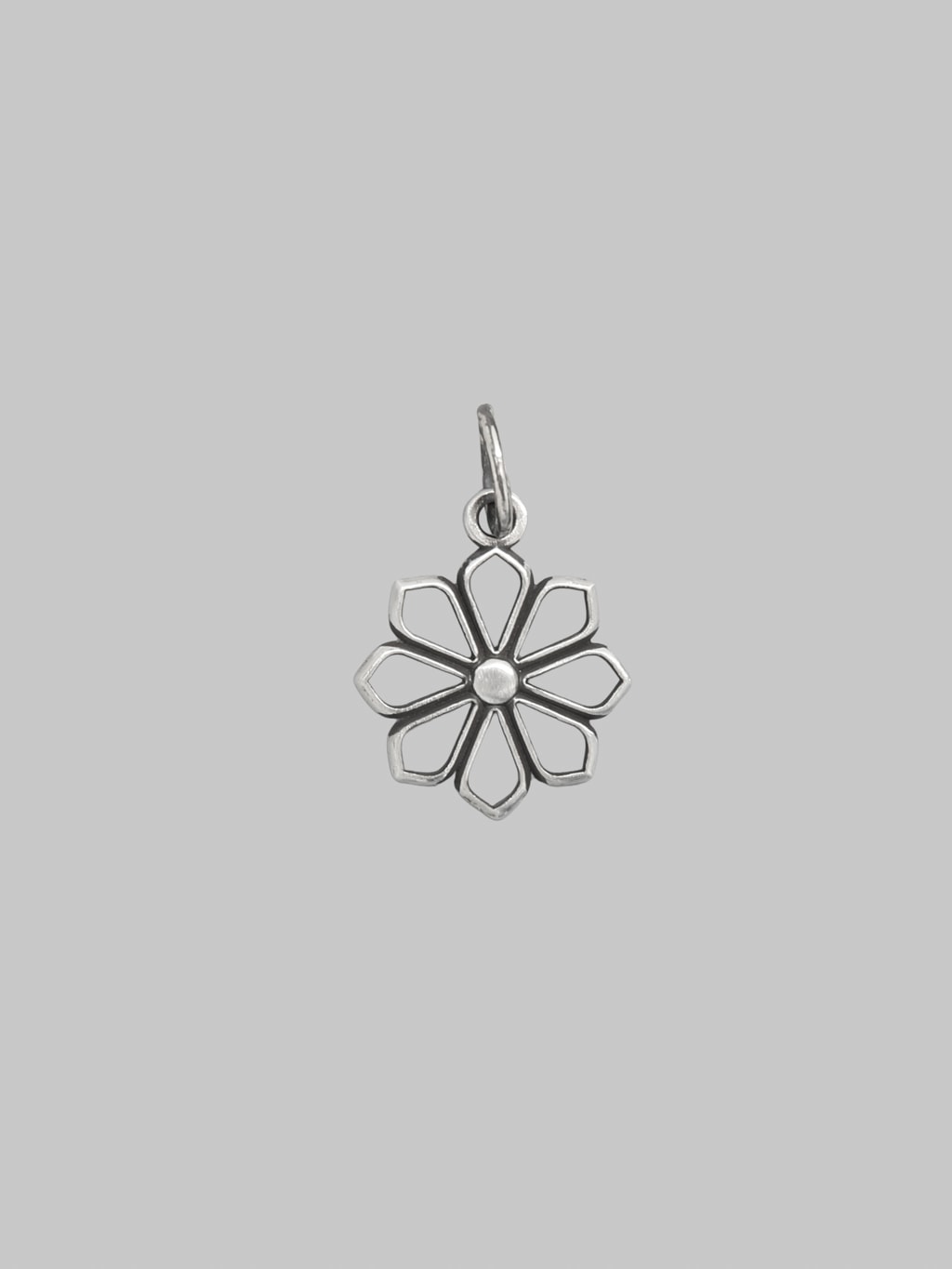 Kobashi 8 petals Kikumon Yatsu Giku Sukashi Charm Medium Silver 925