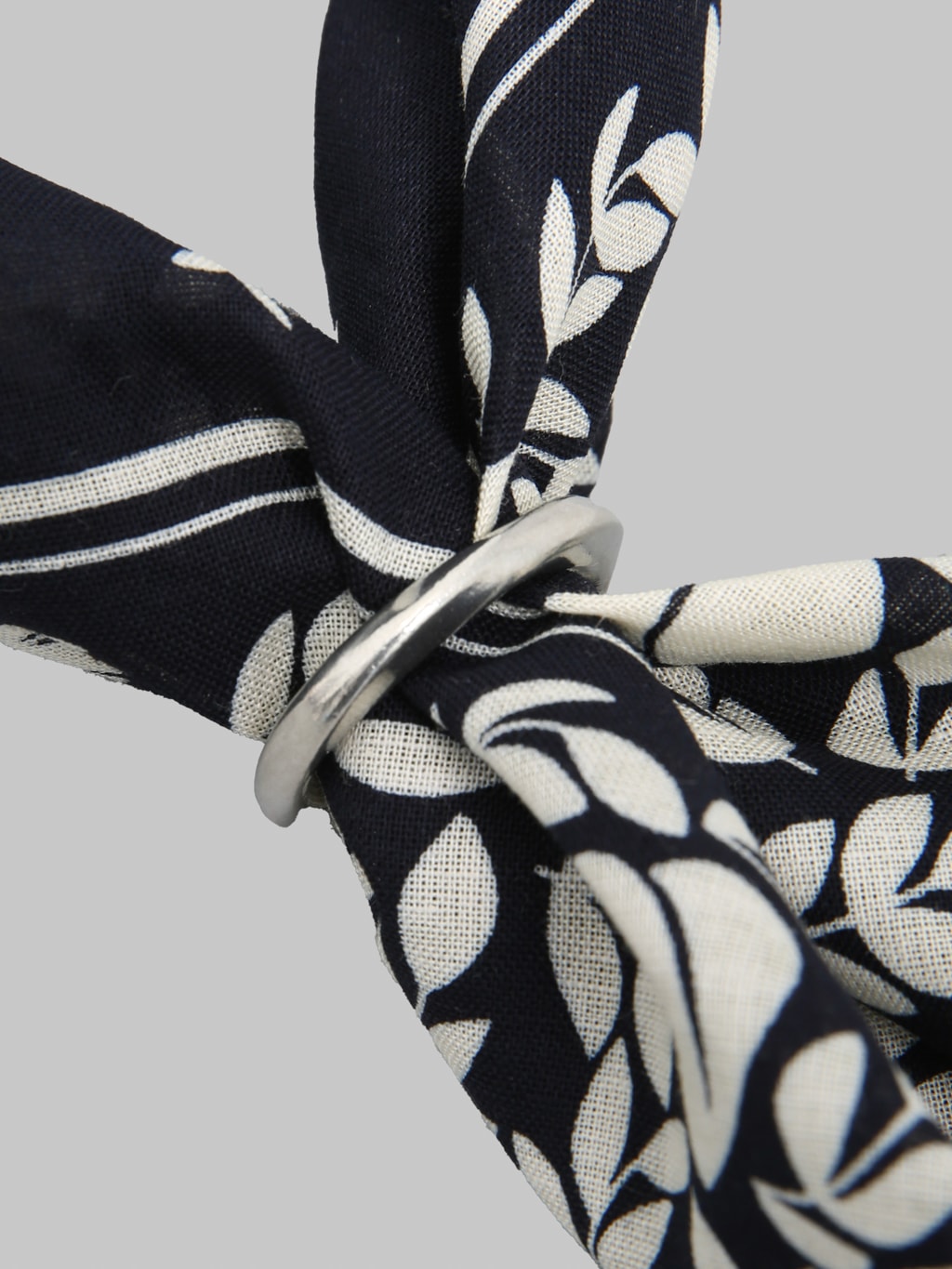 Kobashi Studio Suzu Bandana Ring detail