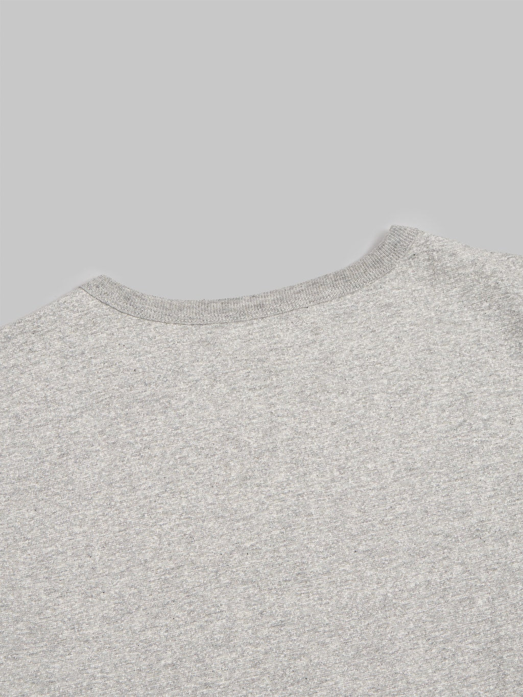 merz b schwanen 215 heavyweight loopwheeled Tshirt classic fit grey back collar