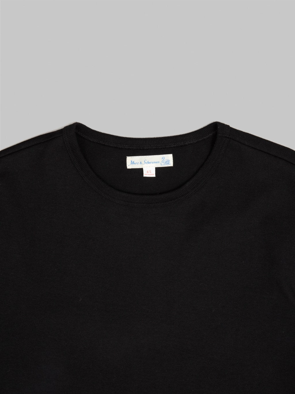 Merz b. Schwanen 2M15C Sturdy Jersey 6.8oz Crewneck Cropped Classic Fit T-Shirt Deep Black