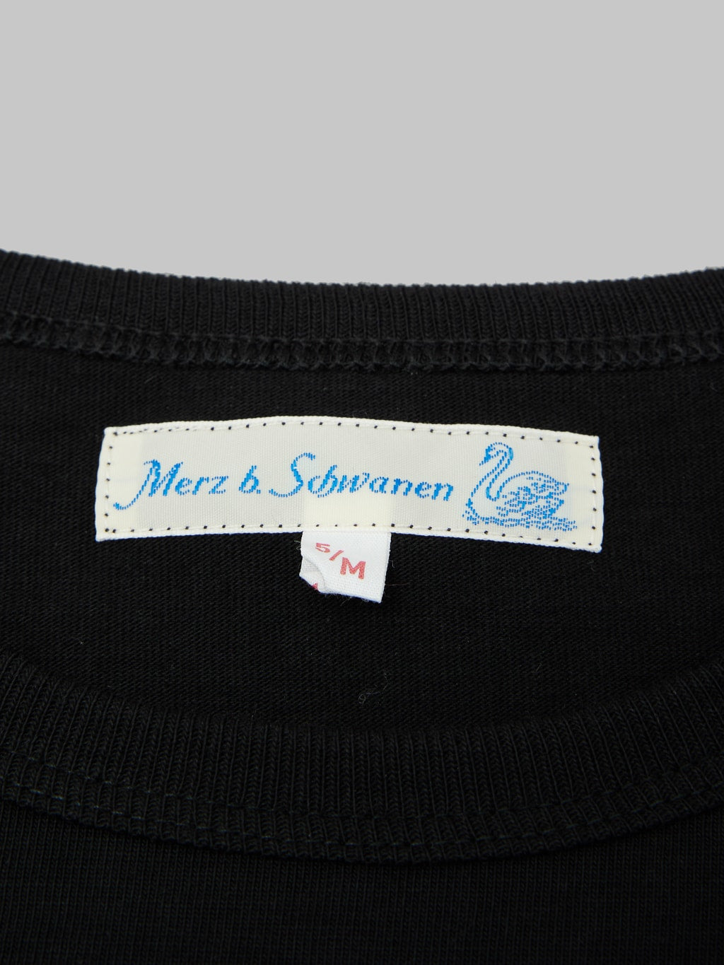 merz b schwanen good originals loopwheeled Tshirt classic fit black size label