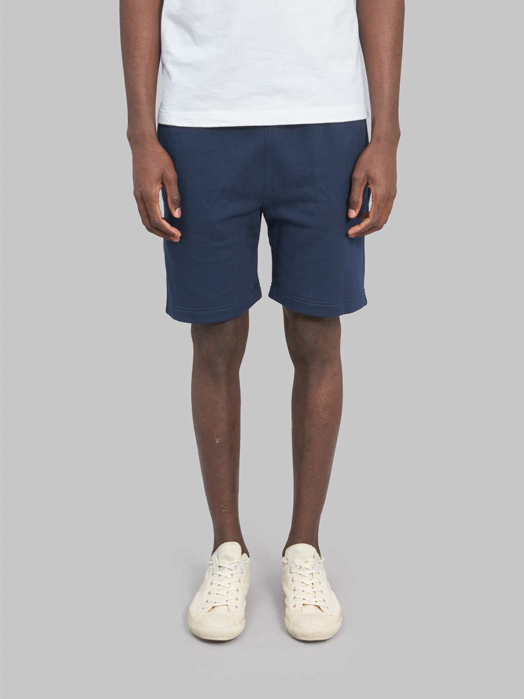 merz b schwanen loopwheeled classic fit sweat shorts ink blue front fit