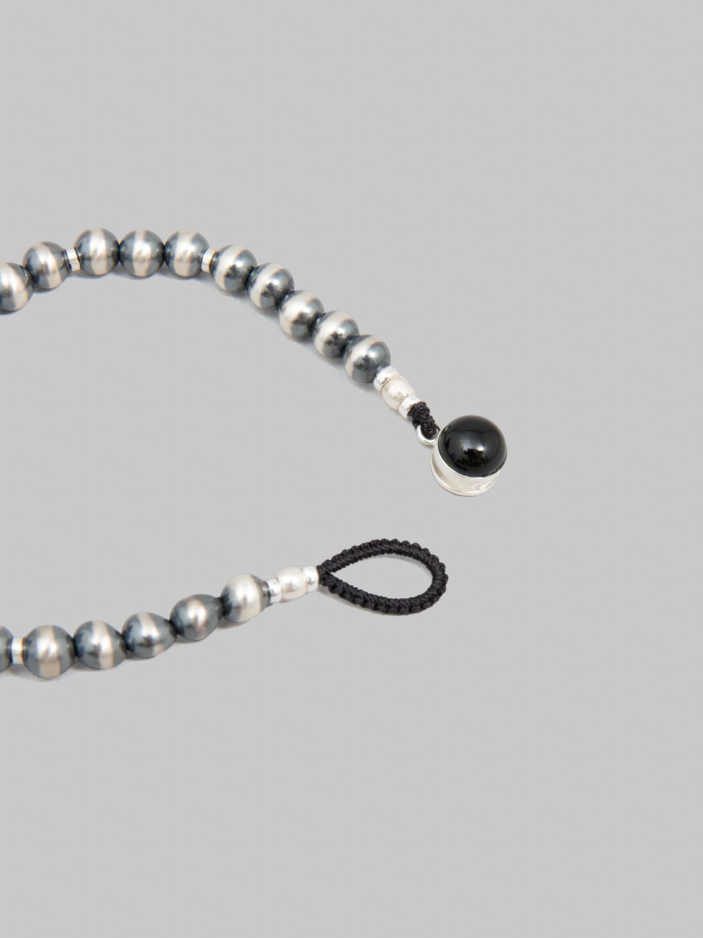 Mikia Navajo Pearl 5mm Silver Bracelet Onyx x Desert
