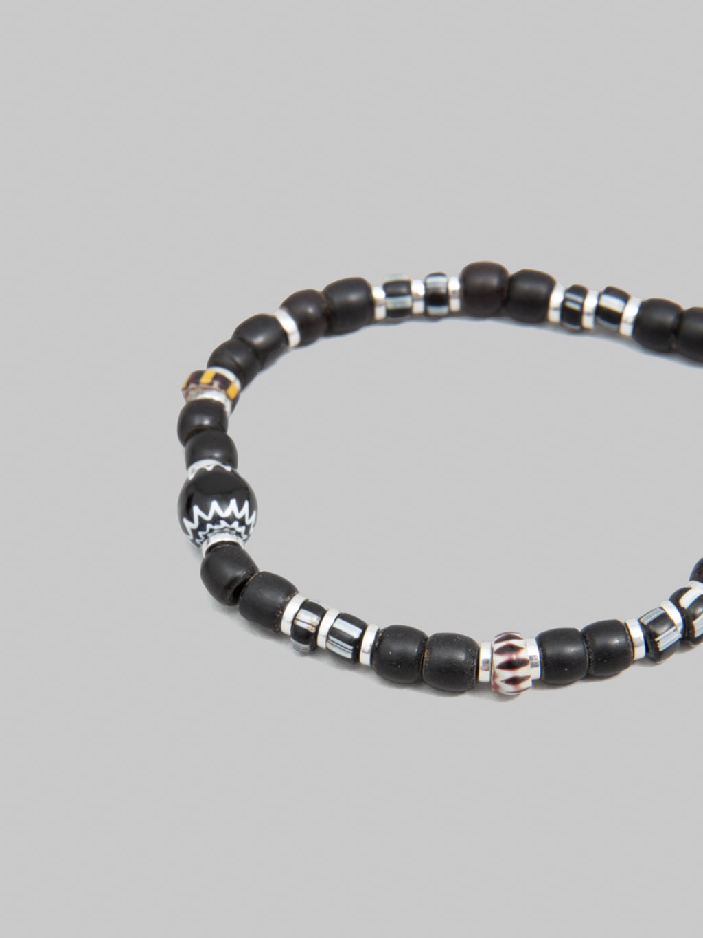 Mikia Trade Beads Bracelet Black Chevron