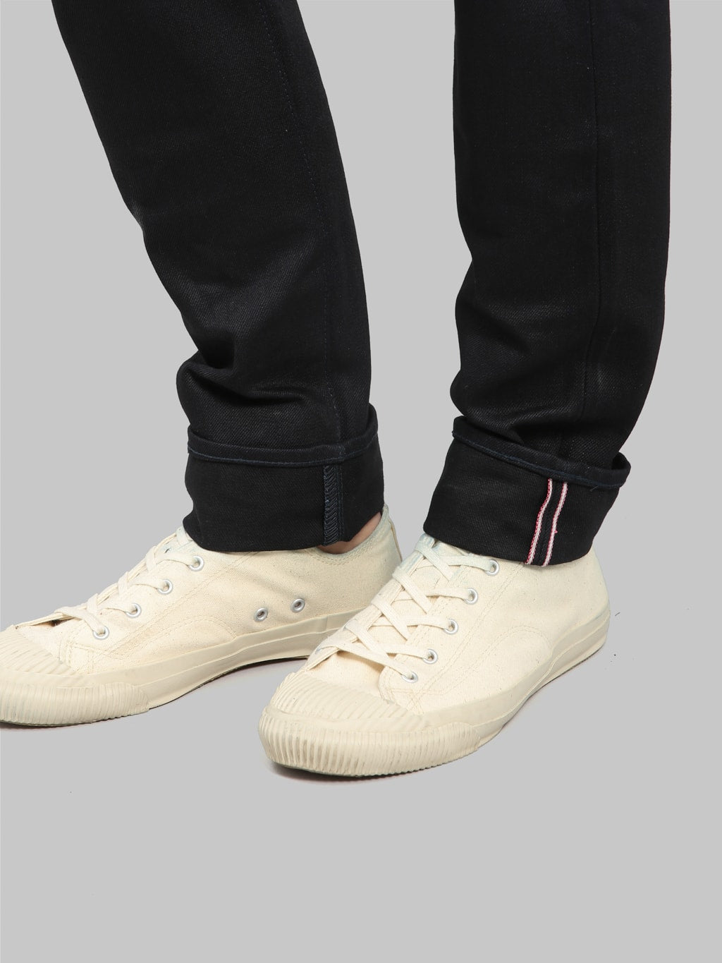 momotaro 0405 indigo x black selvedge high tapered jeans selvedge