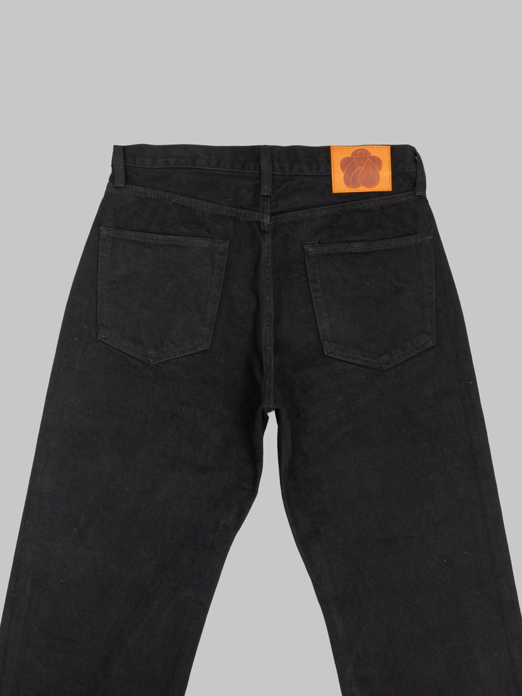 Momotaro MMJE6401 15oz #100 "Kyotomontsuki Dyed" Straight Black Jeans