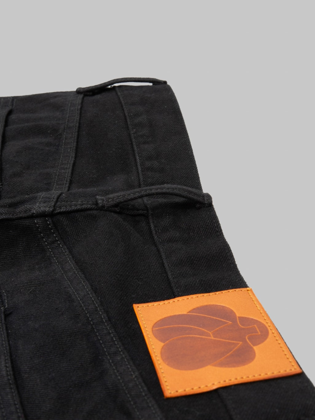 Momotaro MMJE6401 15oz #100 "Kyotomontsuki Dyed" Straight Black Jeans
