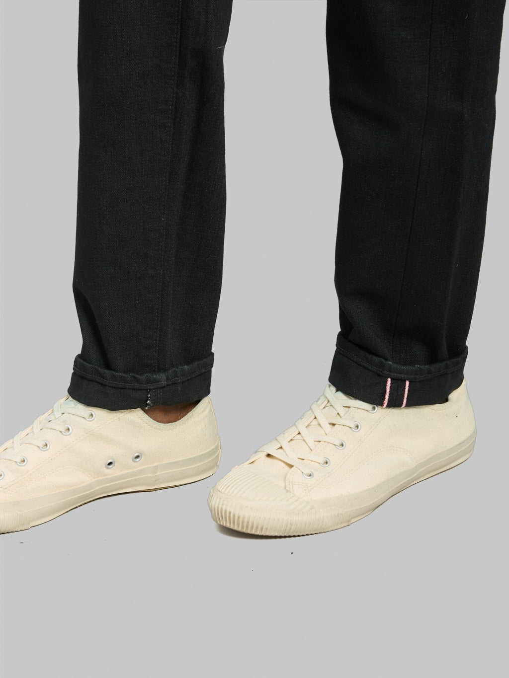 Momotaro MMJZ1301 15.7oz #300 "Classic" Slim Jeans Black