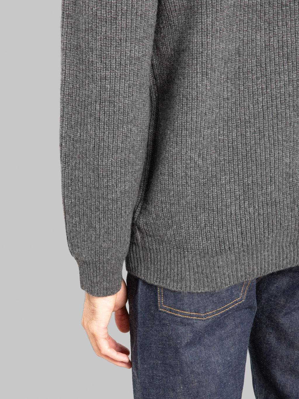 Mooncastle 7G Cashmere Bottleneck Pullover Dark Grey