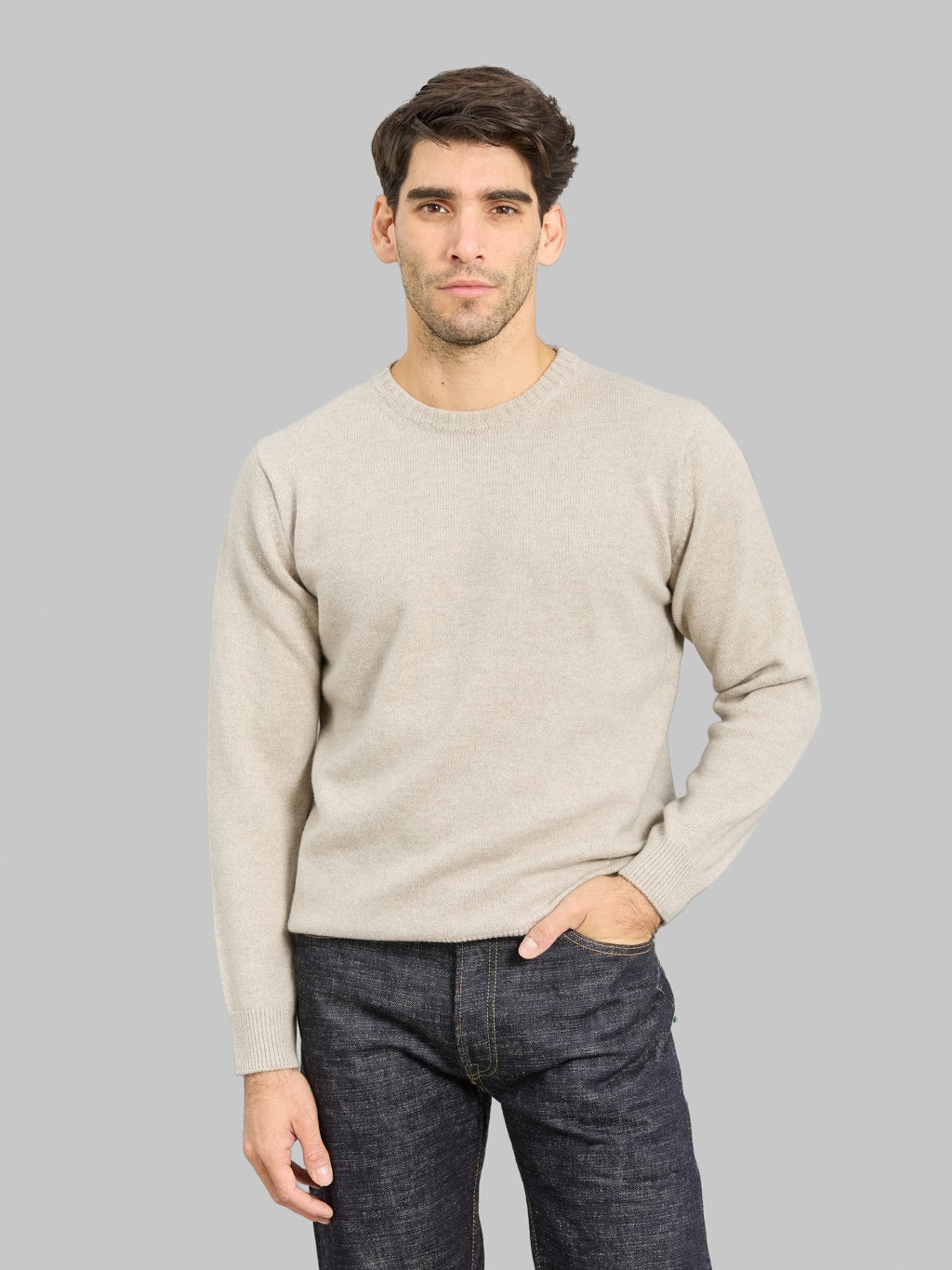 Moocastle 7G Cashmere Silk Wool Crewneck Pullover Beige Grey styled