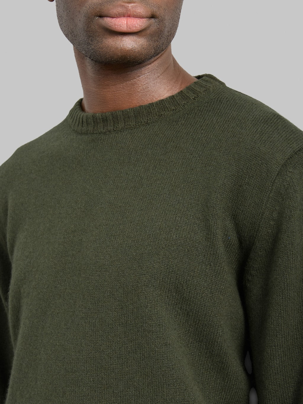 Mooncastle 7G Cashmere Silk Wool Crewneck Pullover Moss Green