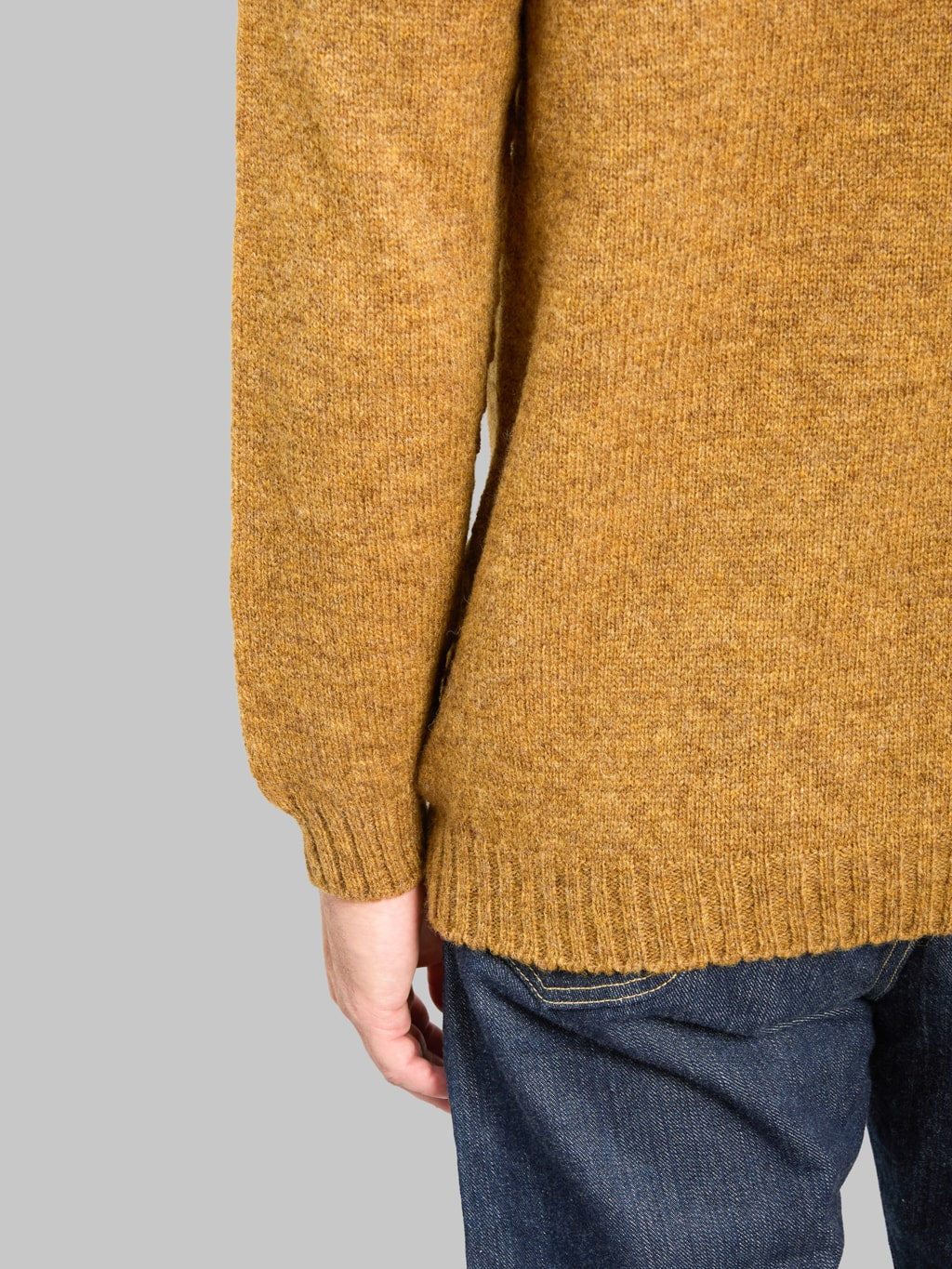 Mooncastle Shetland Wool Crewneck Pullover Gold