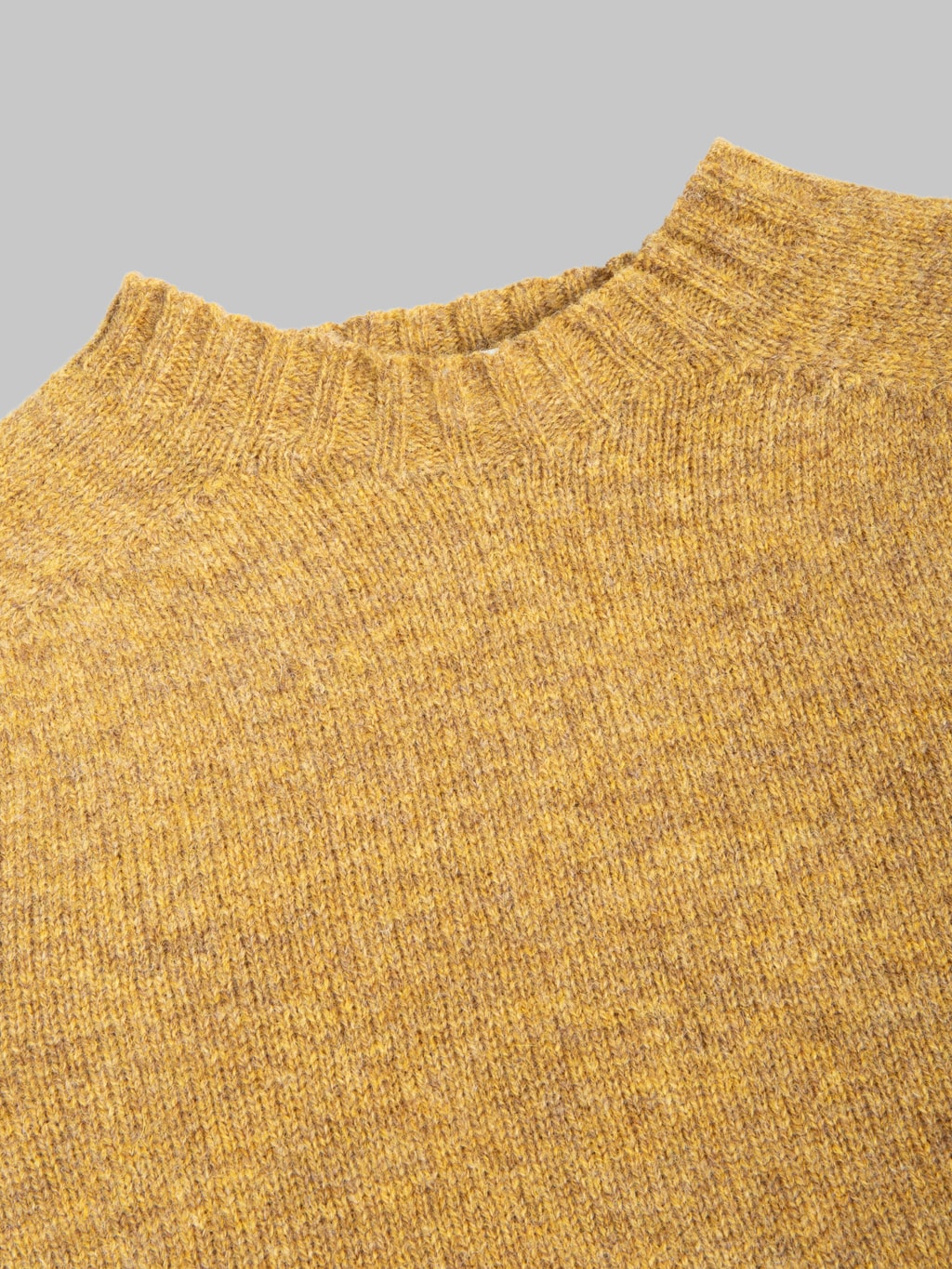 Mooncastle Shetland Wool Crewneck Pullover Gold
