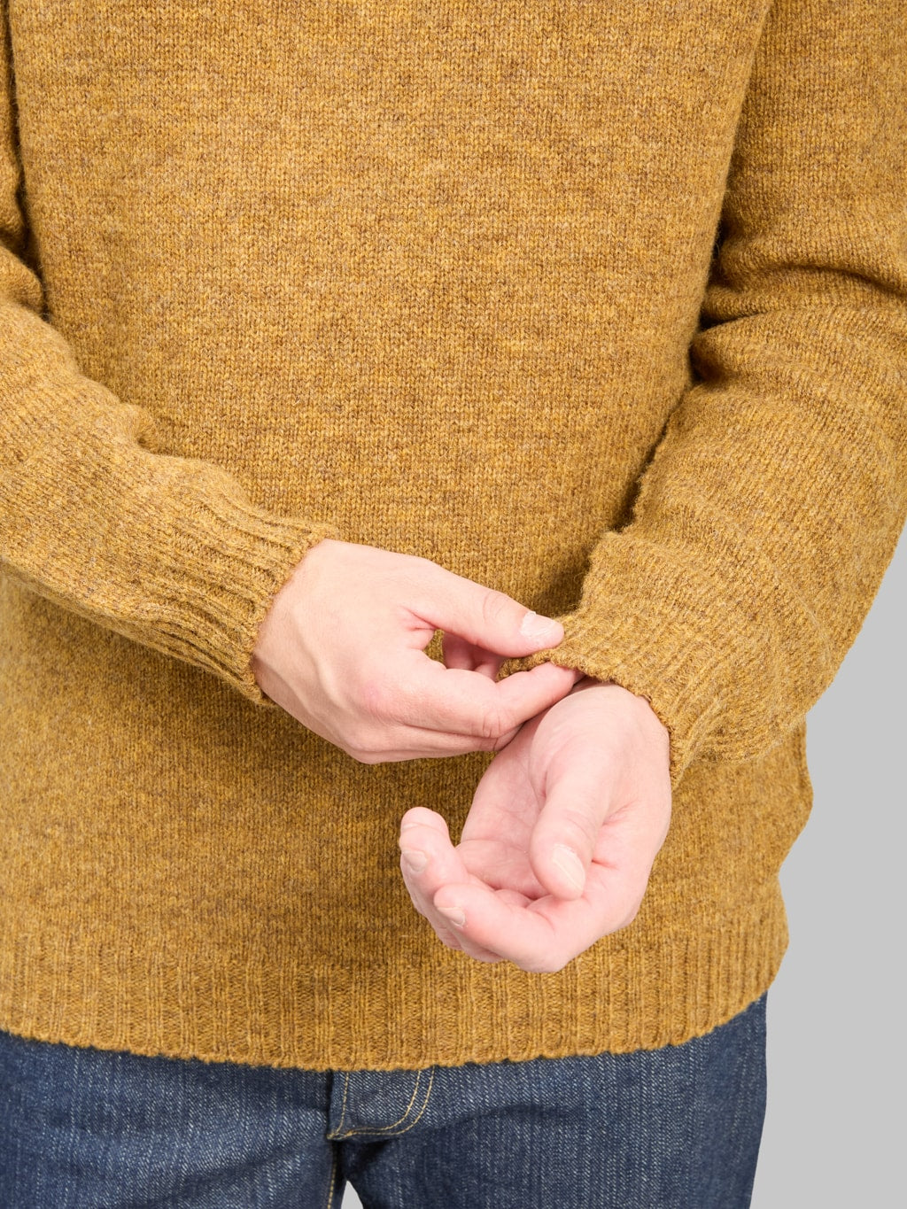 Mooncastle Shetland Wool Crewneck Pullover Gold