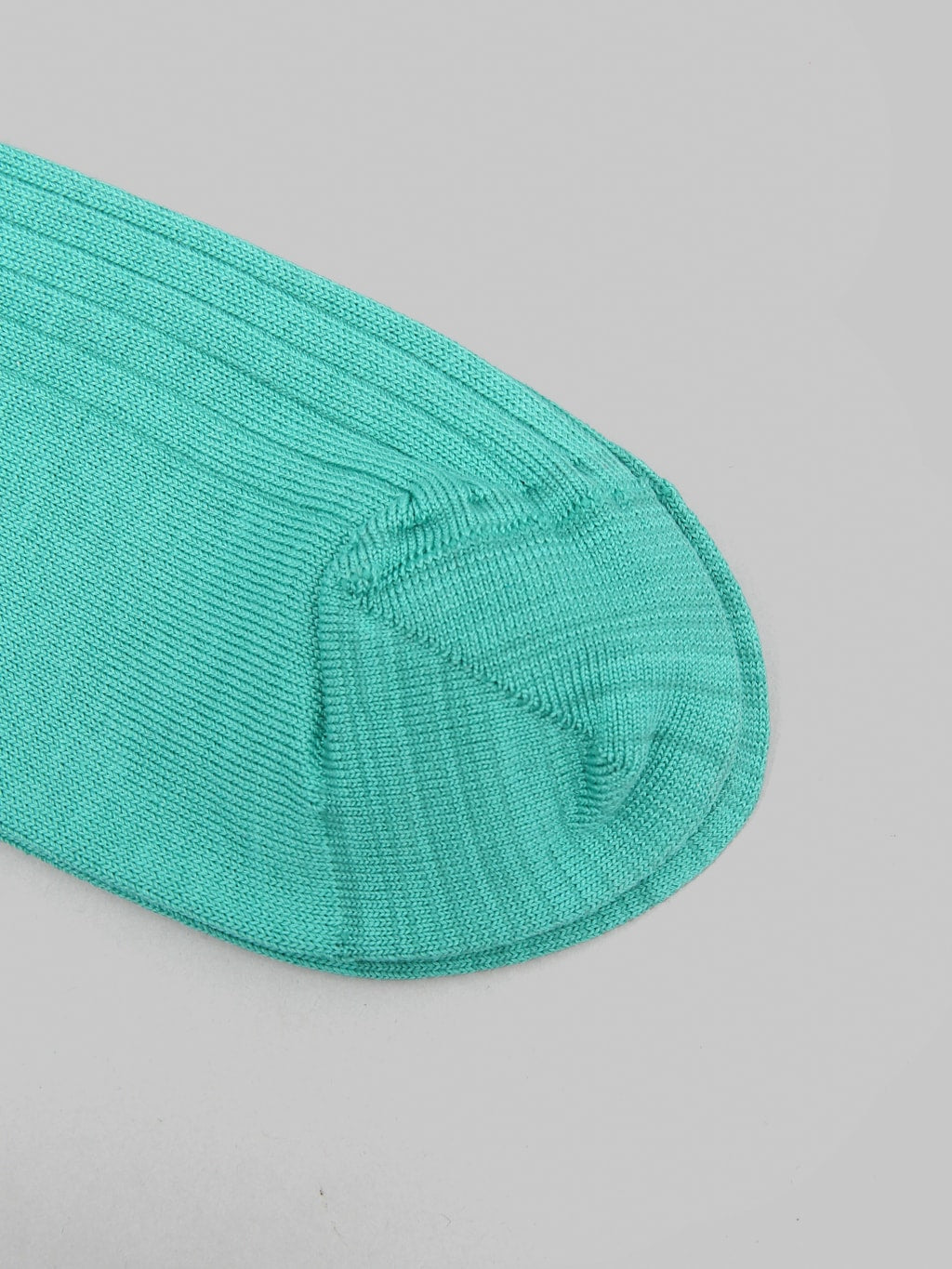 Nishiguchi Kutsushita Silk Cotton Ribbed Socks Cast Iron Railings toe