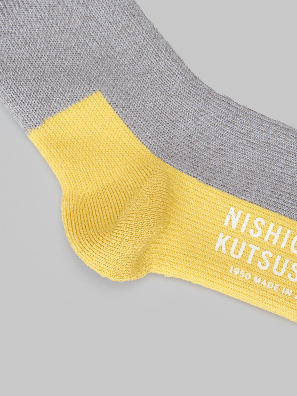Nishiguchi Kutsushita Wool Pile Walk Socks light grey reinforced heel