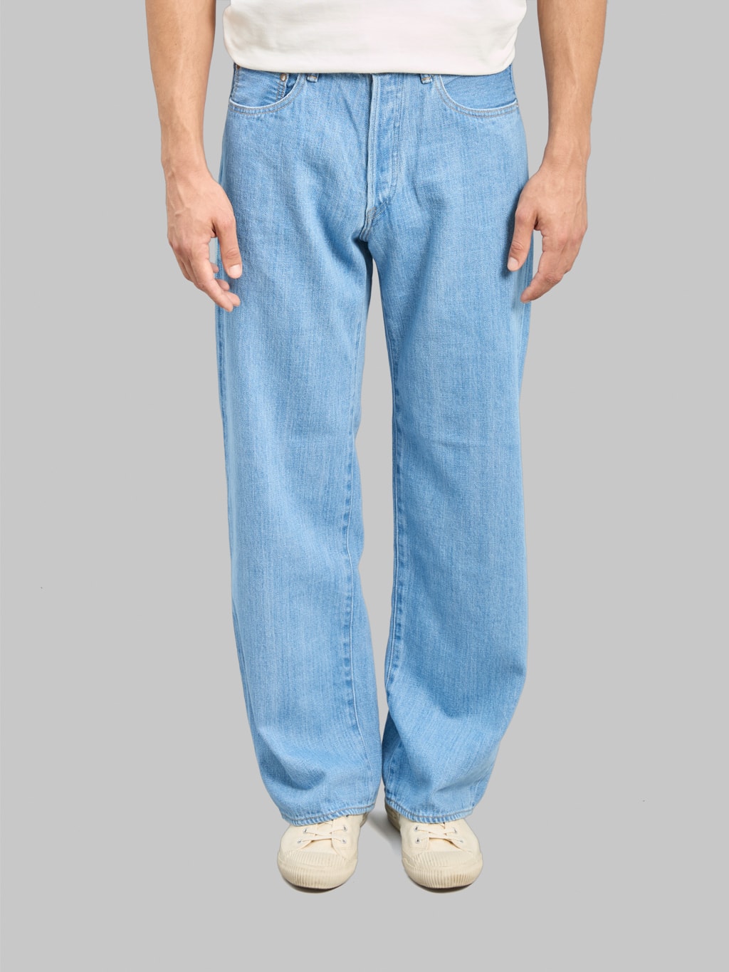 ONI Denim 222 Kiraku Bio Bleach 12oz Wide Straight Jeans front fit