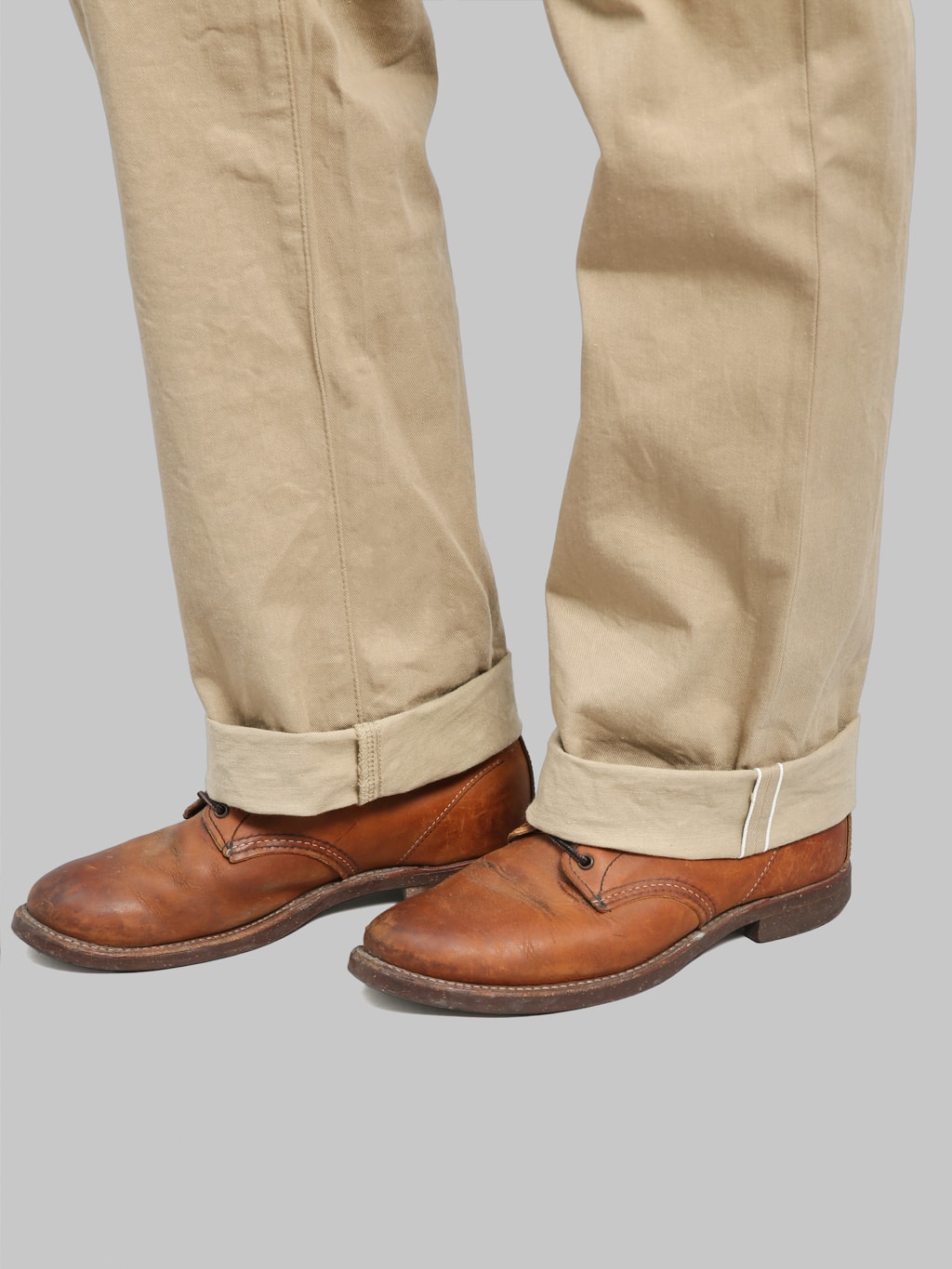 ONI 266SVC KHB 8oz Selvedge Chino Trouser Khaki Beige folded