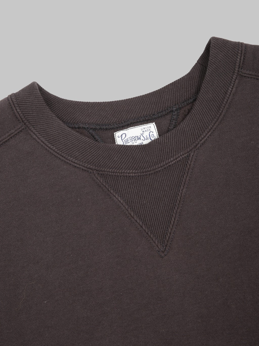 Pherrows 25W PVSF Raglan Sweatshirt Black v neck collar