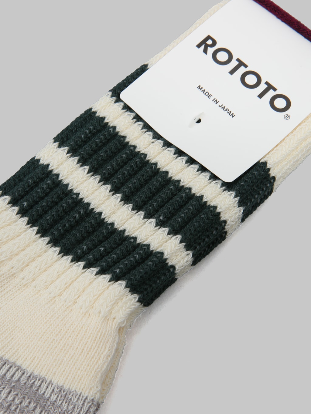 rototo coarse ribbed oldschool crew socks dark green fabric