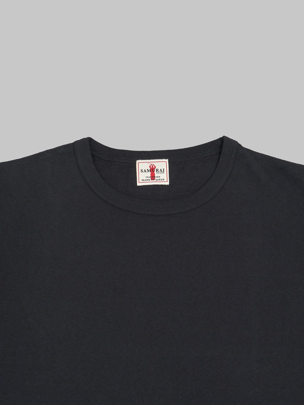 Samurai jeans crew neck tubular tshirt black neck detail