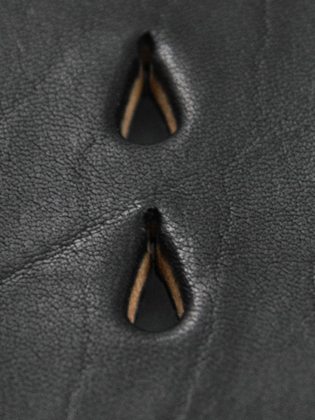Samurai Jeans Heavy Weight Curved Leather Belt black hole closeup