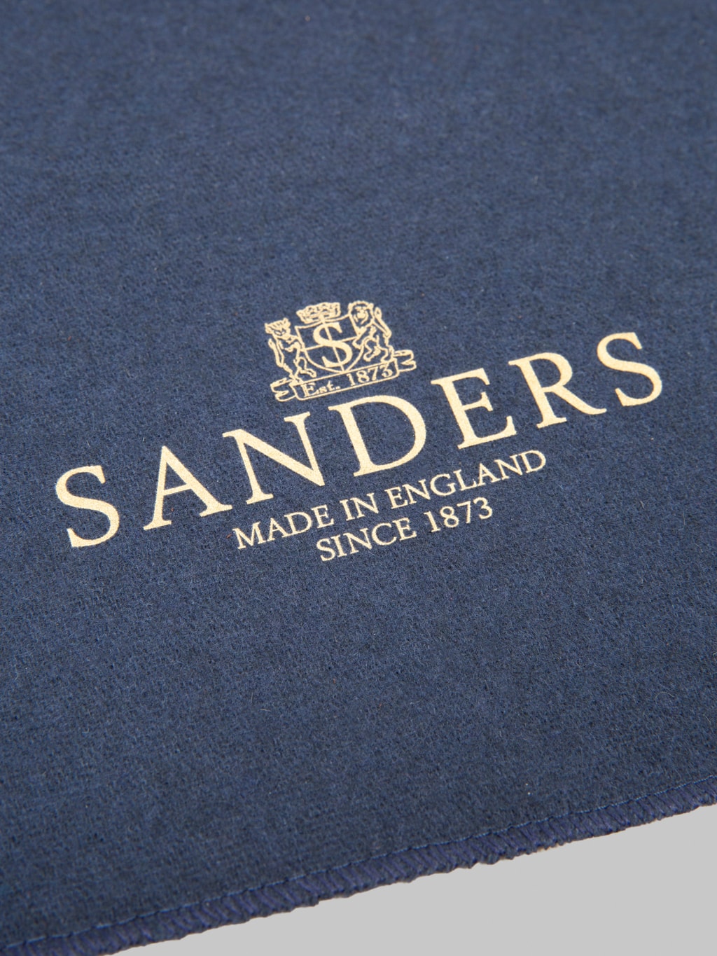 Sanders Japan Brit Chukka Polo Snuff Suede logo