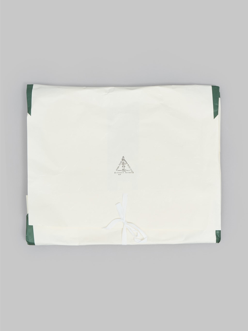 seuvas 10oz canvas tapered 2 tuck shorts matcha packaging