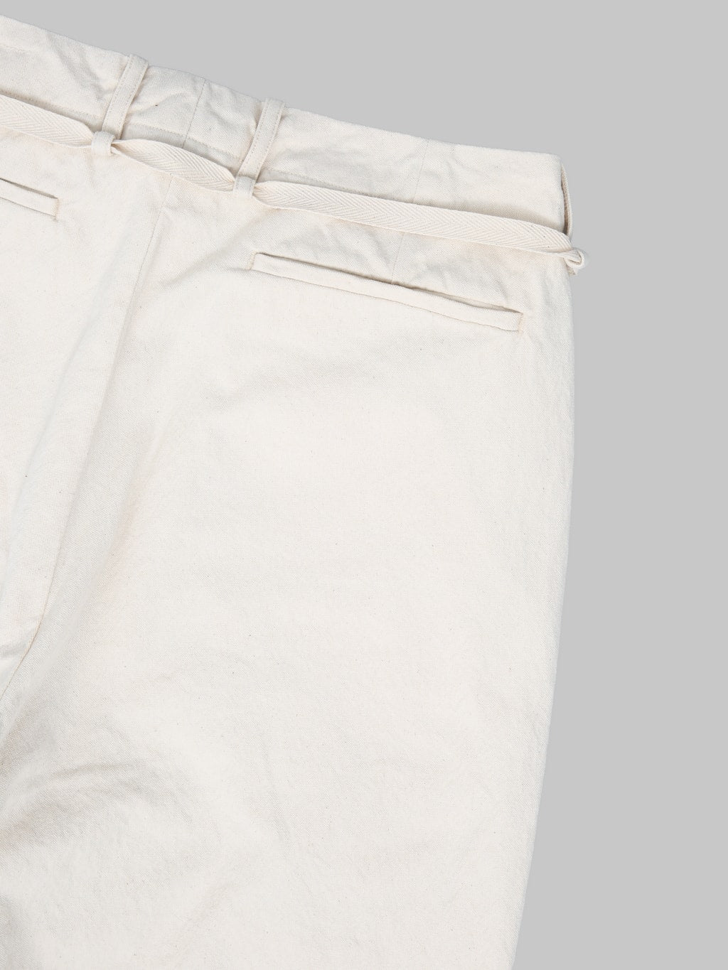 Seuvas 10oz Canvas Tapered 2 Tuck Pants Natural closeup