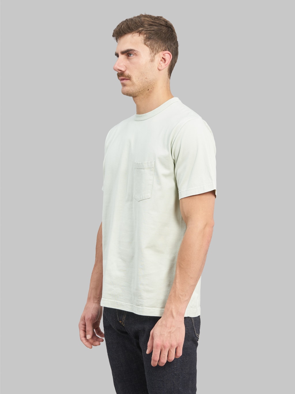 seuvas cotton crew neck tshirt matcha model side fit